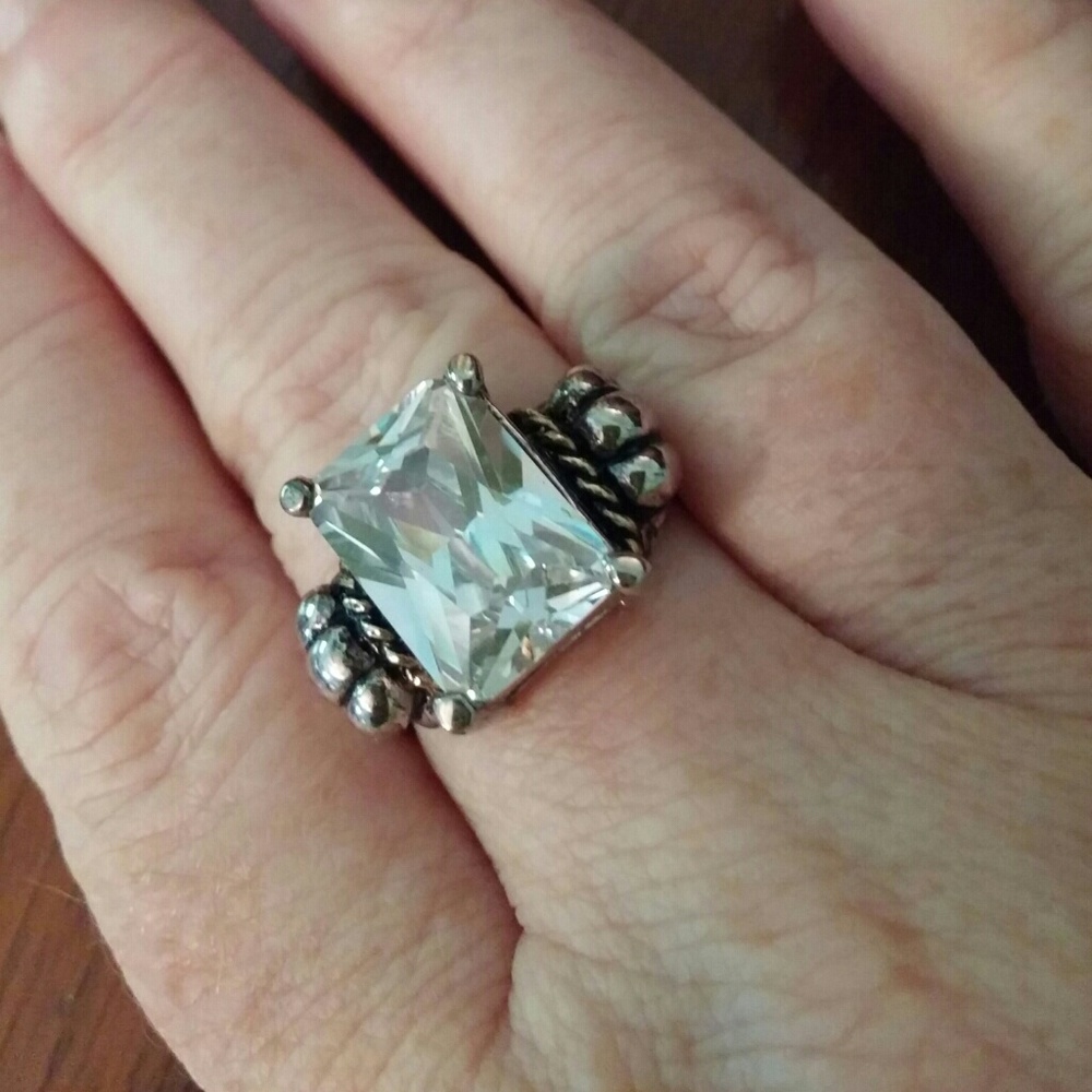 Premier silver and white ring, size 9